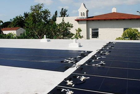 Baterías de coche eléctrico para abaratar costes de la energía solar