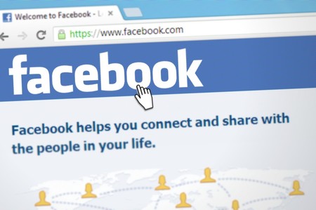 "Hola, soy Facebook: dame la contraseña de tu cuenta de correo"