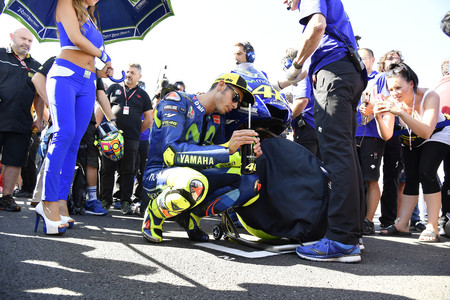 Valentino Rossi no quiere que nadie toque su moto. Viñales será la única Yamaha (al menos de momento)