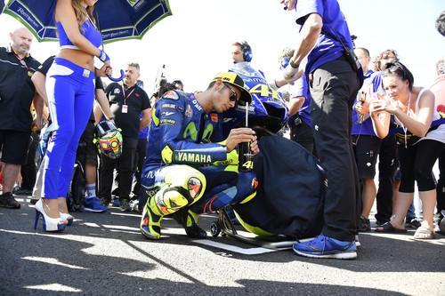 Valentino Rossi no quiere que nadie toque su moto. Viñales será la única Yamaha (al menos de momento)