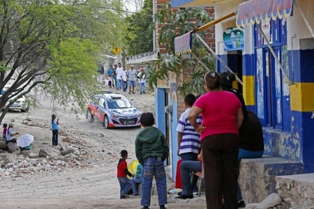 neuville podio mexico 2014