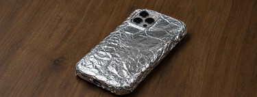 Un simple papel que tenemos en la cocina, convertido en enemigo del iPhone: así es la nueva técnica de los ladrones en España