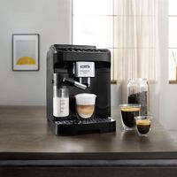 Carrefour tiene hoy a precio de liquidación esta cafetera con molinillo y muy fácil de limpiar para hacer café de barista en casa 