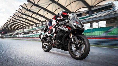 Bmw G310 Rr Estreno En India 001