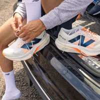 New Balance se pone modo running con su última ganga: las zapatillas profesionales con gran amortiguación a precio de saldo  