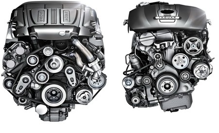 Motores Jaguar 3.0 V6 con compresor (izda) y 2.0 Turbo L4 (dcha)