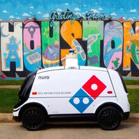 ¿Si no llega en 30 minutos, es gratis? Domino's Pizza ya realiza entregas a través de un vehículo autónomo en Houston