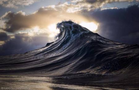 "Found at sea", Ray Collins esculpe las olas con sus fotografías