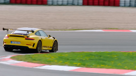 Vídeo: Mark Webber conduce el Porsche 911 GT3 RS 2018 en Nürburgring