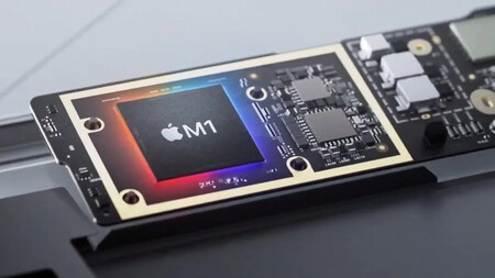 Esta es la camiseta con la que Apple felicita a sus ingenieros tras completar el primer año de transición a Apple silicon