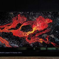 TCL acaba de sacarse este enorme panel LCD de 130 pulgadas de la chistera. Y tiene más "trucos" para redefinir el mercado de las Smart TV 