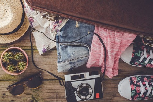 10 imprescindibles para hacer la maleta perfecta estas vacaciones 