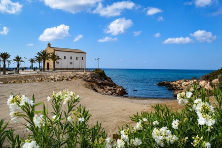 Escapadas Turismo Espana Otono Septiembre Playa Calor Mediterraneo Pueblo Pesquero