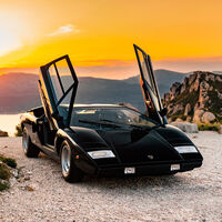 ¡Locura en subasta! Este Lamborghini Countach 'Periscopio', que luce el autógrafo de Gandini, ha superado los 900.000 euros