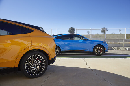 Ford Mustang Mach-E GT Prueba Circuito 23