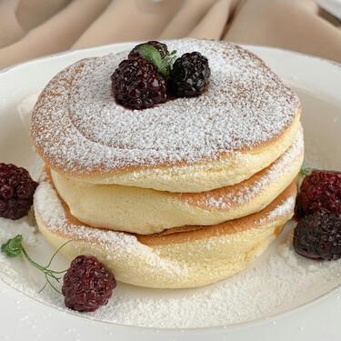 Pastel de nube con solo dos ingredientes: la receta fácil y ligera de un postre de inspiración japonesa que puede hacer cualquiera