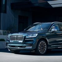 Bastan dos clicks para que el precio del nuevo Lincoln Aviator rebase los 90 mil dólares en EEUU 