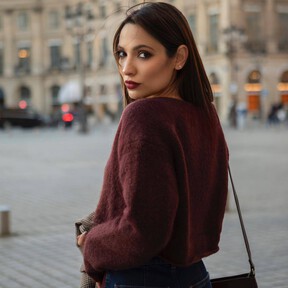 Mango arrasa con el bolso tipo bucket que parece de lujo y llevarán las madrileñas de Serrano 