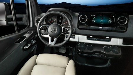 My2020 Airstream Atlas Dashboard Interior