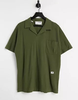 Estas Camisetas Basicas Se Llevaran Por Encima De Todo Literalmente En Nuestros Looks De Otono 1