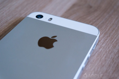 El iPhone SE es un éxito inesperado en EEUU, según un analista