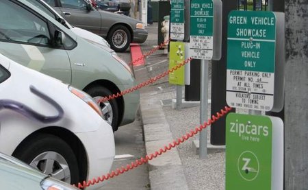 Recargar tu eléctrico sin cables, la lucha por adelantar el futuro