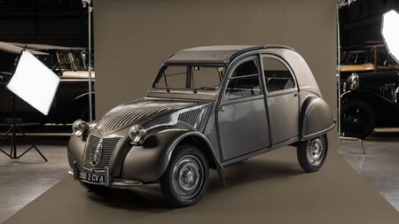 O Citroën 2CV optou por um motor boxer de dois cilindros com um som muito característico. © DR