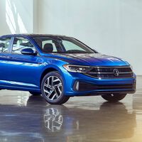¡Los sedanes no han muerto, algunos comienzan a aumentar ventas! Las nuevas generaciones y los EV podrían darles su segundo aire