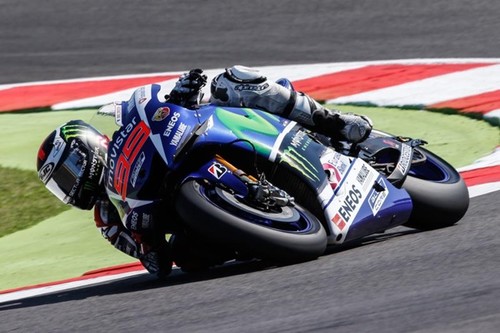 Jorge Lorenzo comienza fuerte rodando por debajo del récord de pista