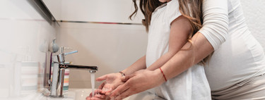 Agua y jabón, mejor que los geles con alcohol para lavarse las manos