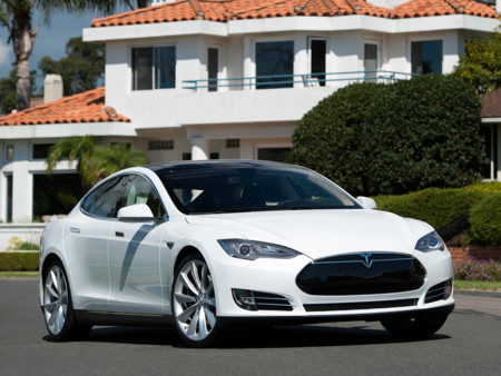 Singapur considera el Tesla Model S como un coche altamente contaminante