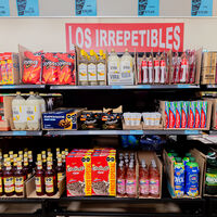 El secreto de Tiendas 3B y Neto para mantener precios bajos está en sus anaqueles: menos opciones y más marcas propias