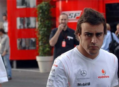 Alonso se despide de manera elegante