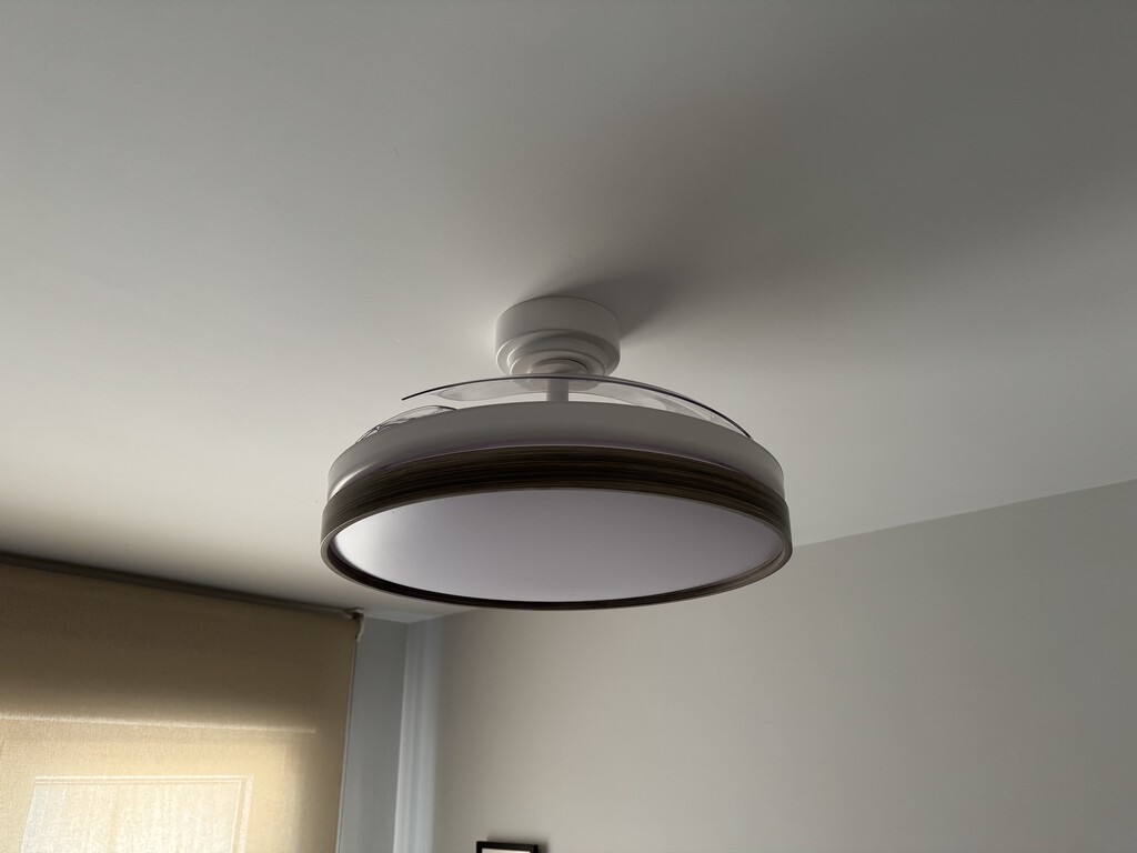 Quería instalar ventiladores en un techo de Pladur, y se me complicó. Así lo he solucionado