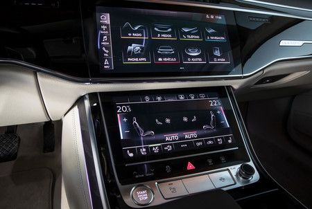 Audi A8 2018 interior