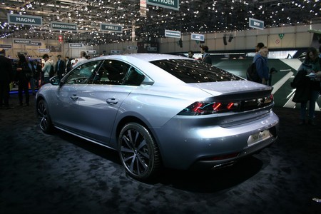 Peugeot 508 trasera