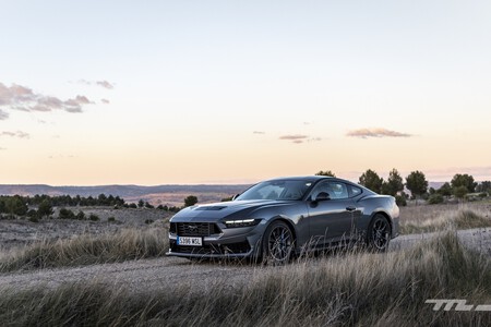 Ford Mustang Dark Horse