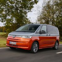 La nueva Volkswagen Multivan ya tiene precio: desde 39.390 euros para el motor gasolina y 48.700 euros para la híbrida enchufable 