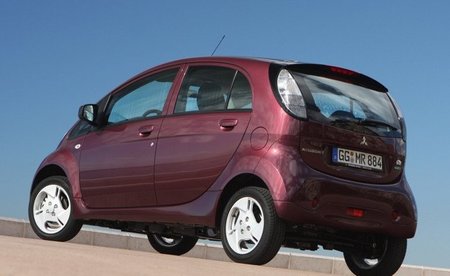 Mitsubishi-i-MiEV-tras-3