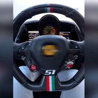 Se pone a 217 km/h con un Ferrari en Huelva y no le caza un radar: se delata por subir el vídeo a TikTok