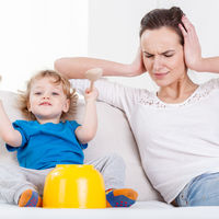 Condenados a pagar más de cien mil euros a una vecina por el ruido que hacían sus hijos: ¿cómo podemos evitar este tipo de situaciones?