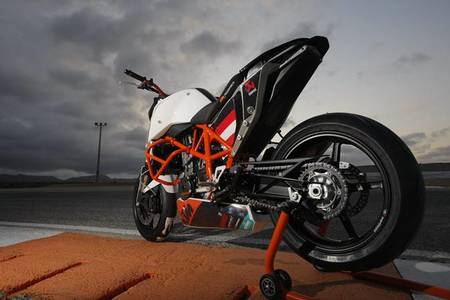 KTM 690 Duke “Track”