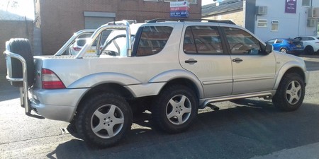 Este Mercedes-Benz ML con 6 ruedas y 225 mil km recorrridos puede ser tuyo por 500 mil pesos