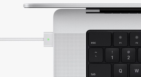 MagSafe ha resucitado: Apple recupera el puerto que los profesionales llevan reclamando desde hace años
