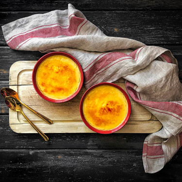 Receta de crema catalana, uno de los grandes clásicos de la repostería española