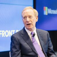 Brad Smith, presidente de Microsoft: "Ahora mismo, tu lavadora está sujeta a más normas de seguridad que la IA"