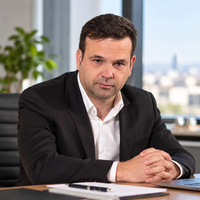 José Elías, empresario, habla claro: "En España sobran impuestos. Deberíamos dejar de mantener estructuras inútiles" 
