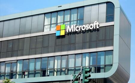 Microsoft es investigada por posible discriminación racial al comprometerse a aumentar el número de personas negras en plantilla