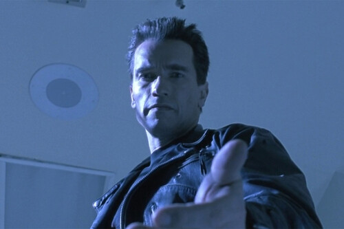 Es una peli que avergüenza al director de Avatar y borraría de su filmografía, pero sin ella jamás le hubiera llegado la idea para hacer Terminator