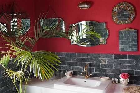 The Walled Off Hotel Banksy Hote 18